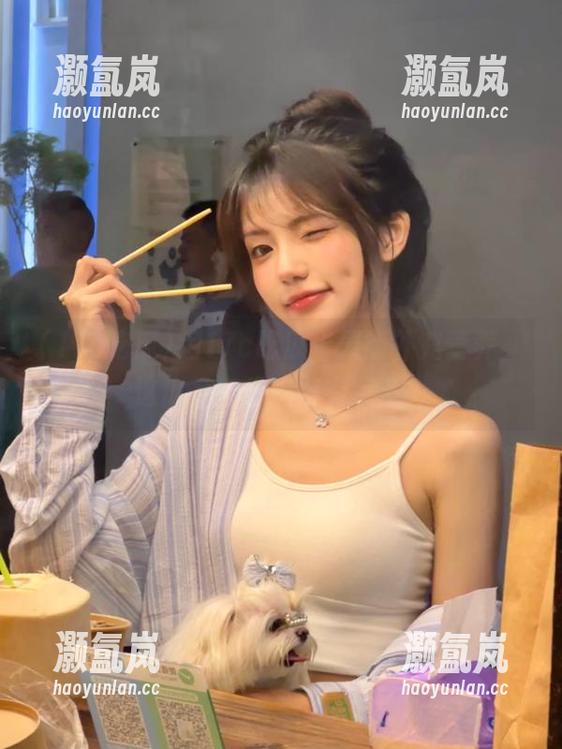 17c吃瓜 用17c吃瓜苹果版补充营养,这瓜,好像吃得有点多?