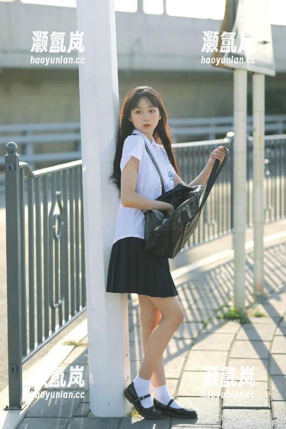 在“17一起吃瓜网”视频里，我被这剧情翻得不轻...