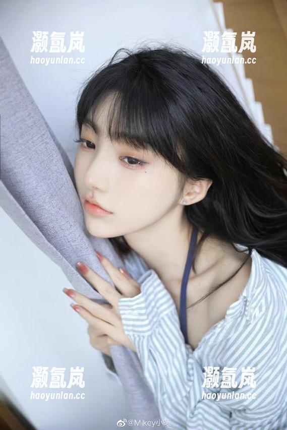 51.com 最新的风向标,www.51.com给你带来小道消息的震撼!