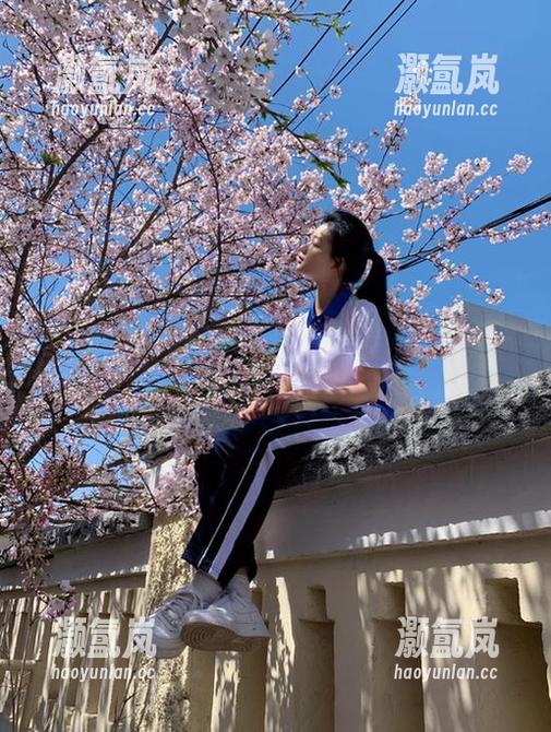 hlw hlw.bet的ios界面好美啊,可一翻就悲剧了!