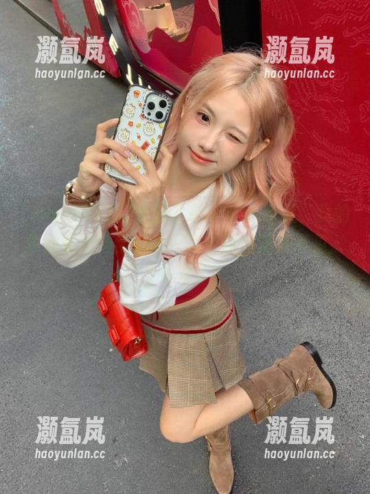 www.吃瓜 只要登录www.吃瓜,我的烦恼就像网络信号一样,瞬间消失不见,太神奇了!