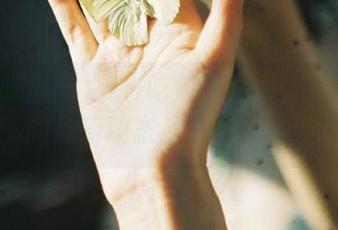 五一吃瓜网独家：观看娜娜的最新动态，瓜味十足！