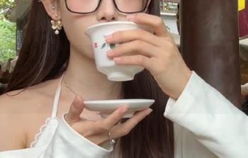 今日吃瓜，直达新鲜瓜田，快来感受这股瓜果香！