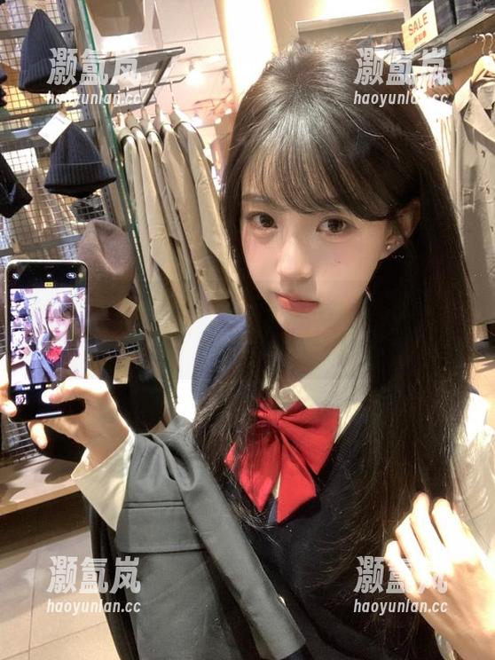 冲哥精选 冲哥精选app,别只盯着女神的外表,她们还爱吃榴莲!