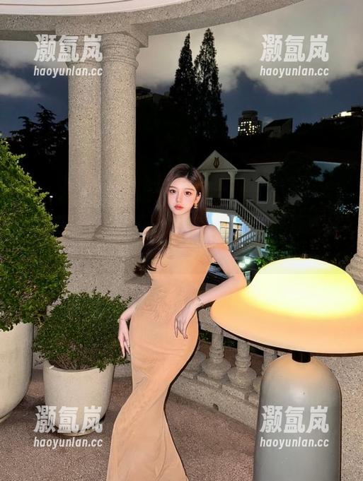 在吃瓜网导航：当打碎花瓶变成爆料现场！