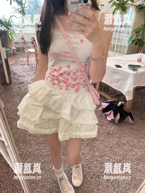 吃瓜黑料网站直达！都说能撩到八卦，结果竟然被一堆广告击退了。