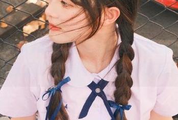 最新的瓜，你还在想钱吗？快来我爱吃瓜官网试试免费吃瓜！