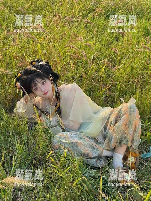 最新八卦头条来袭，黑料不打烊又是疯狂更新的一天！我准备好零食了！