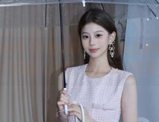听说黑料冲哥的视频里有关于域名的惊人内幕，果断点开瞅瞅！