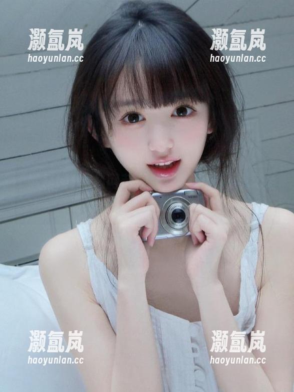 黑料网苹果版：今天的八卦又免费送到，真是太贴心了！